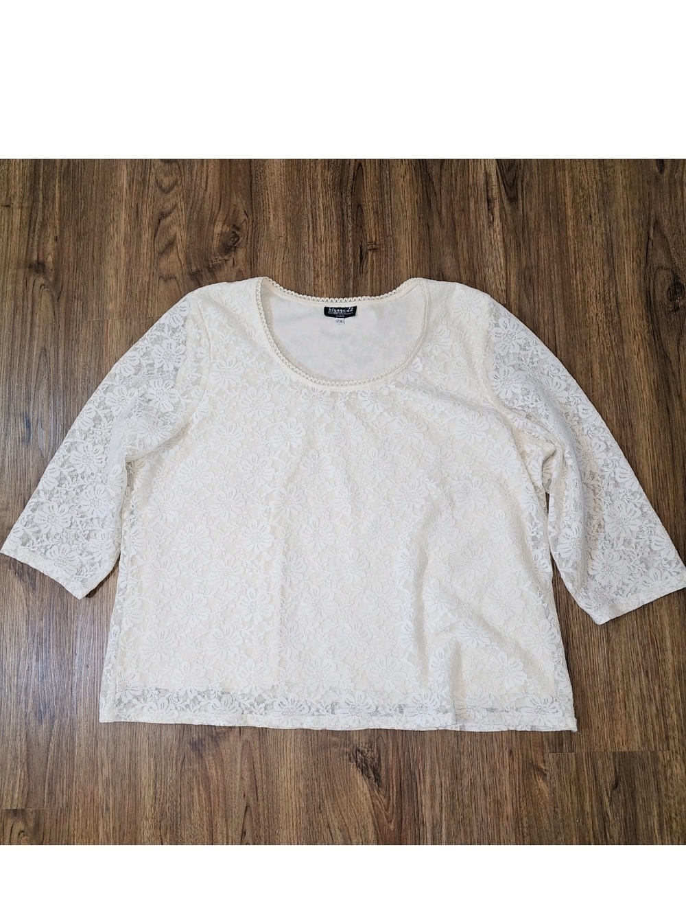 Cathy Daniels Women’s White Floral Lace 3/4 Sleeve Fine Mesh Lined Top 2X